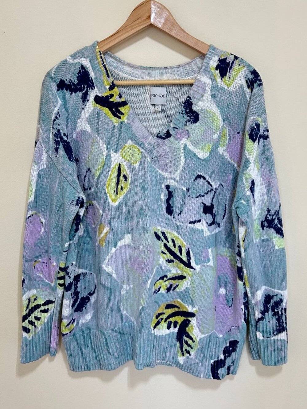 Nic+Zoe Cotton Blend Motif V-Neck Sweater Blue and Mauve Size L